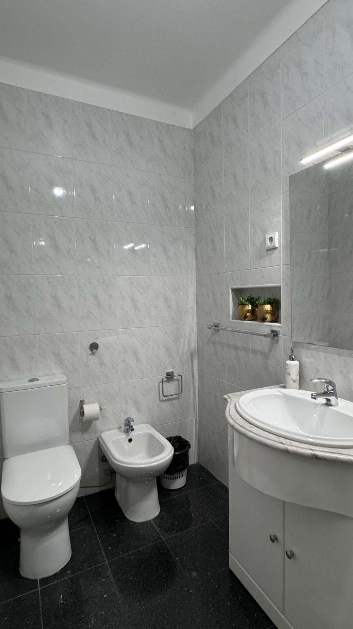 Sunny 4 Bedroom Apartment - With View Coimbra Exterior photo
