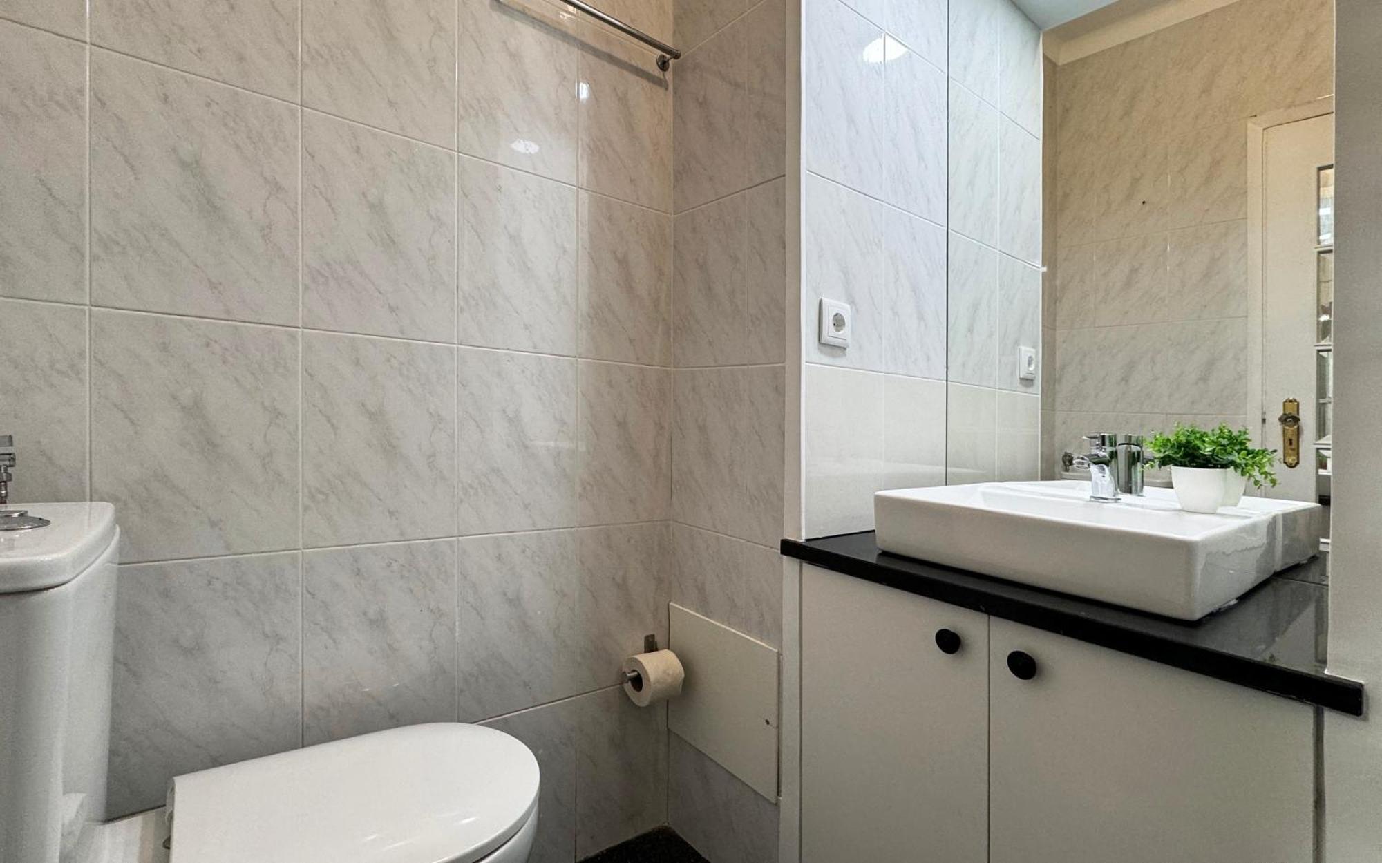 Sunny 4 Bedroom Apartment - With View Coimbra Exterior photo